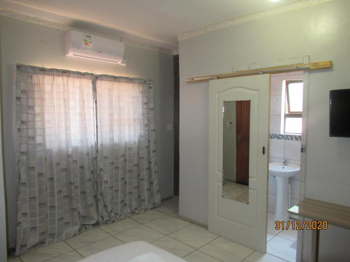Pab-Love Guest House Kuruman Exterior foto