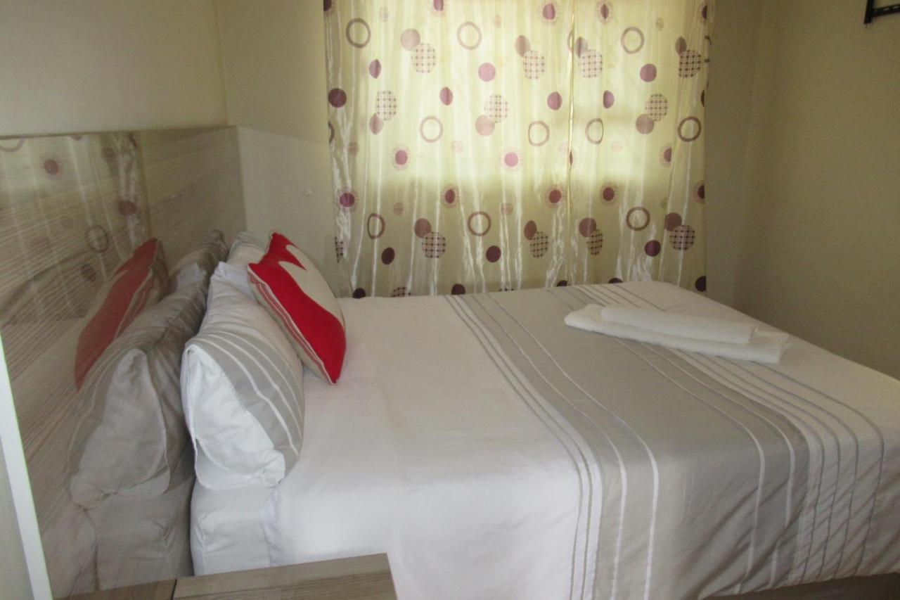 Pab-Love Guest House Kuruman Exterior foto